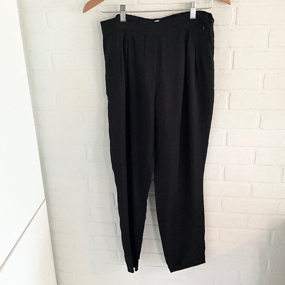 Aritzia Babaton Dress Pants Trousers High Waist Darted Silky Black Pockets 6 - Picture 6 of 16